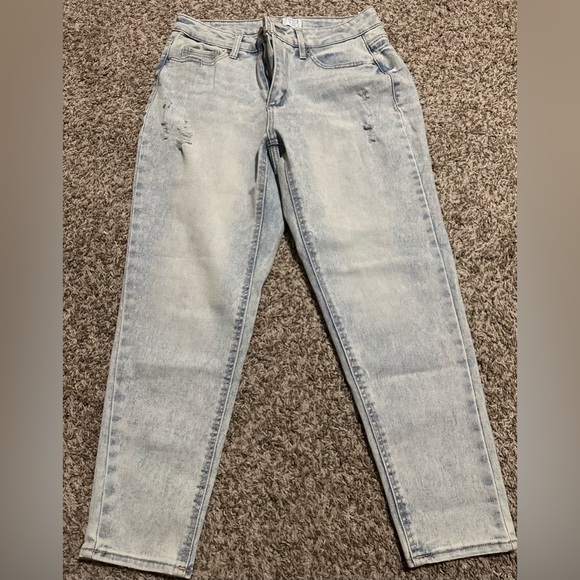 Time and Tru Denim - Time and Tru Light Acid Wash Distressed Jeans - Size 8